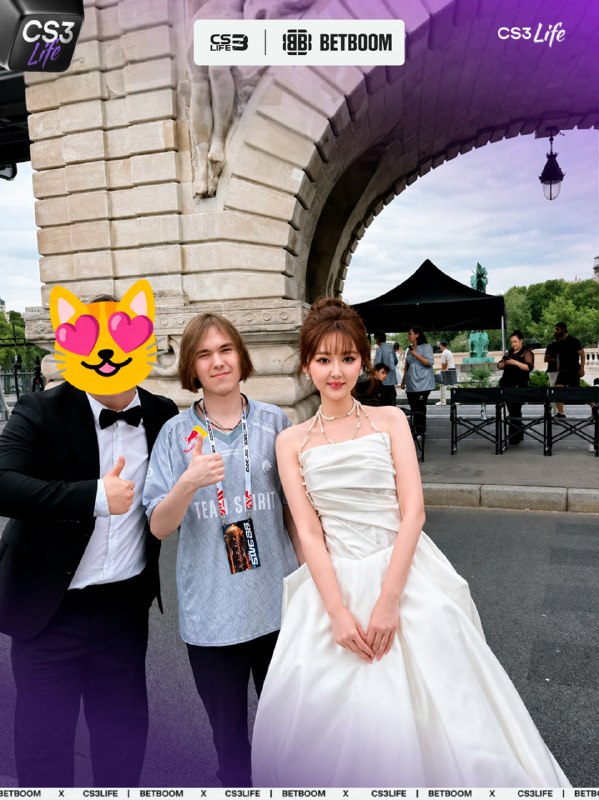 Даня залетел на свадебную фотку, пока снимал контент для EWC.