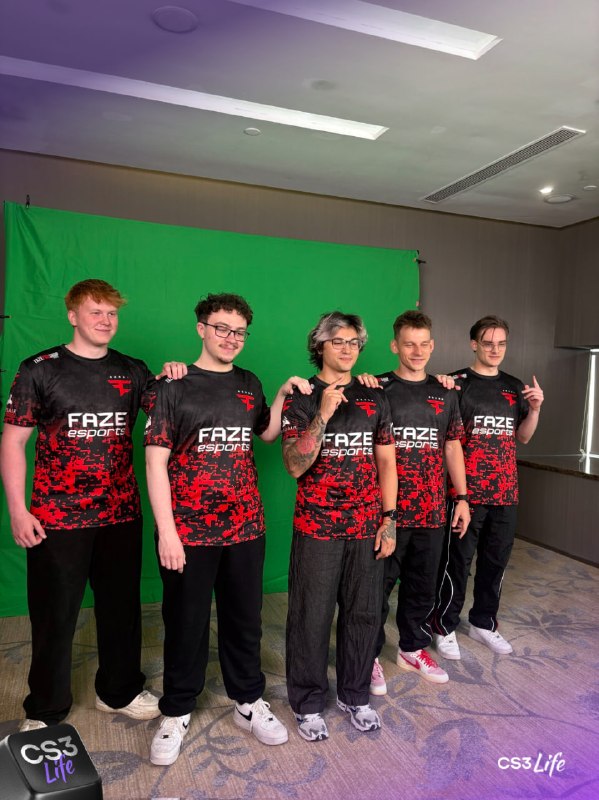 FaZe Clan вместе со своим новичком уже прибыли в Гуанчжоу для подготовки к турниру и залетели на медиа-день
