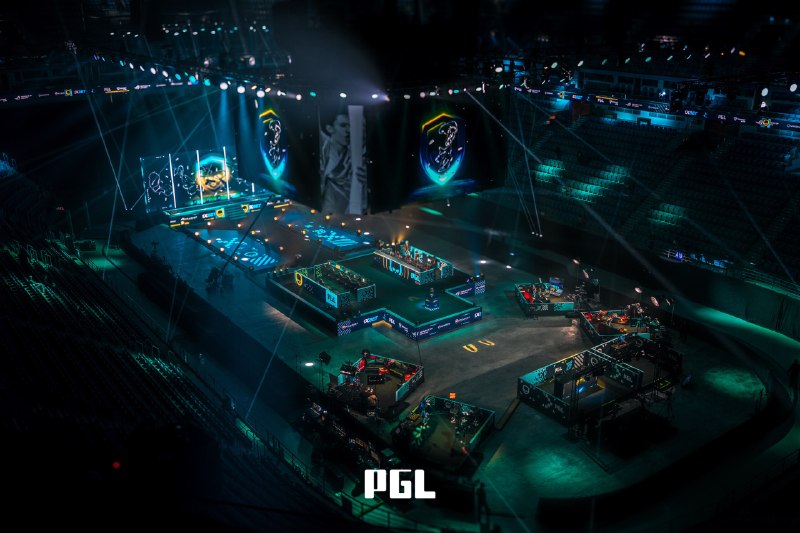 PGL делятся фотографией Барыс Арены